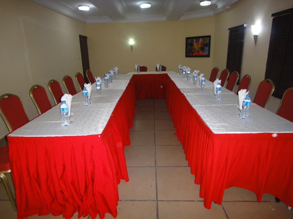 Serendib Hotels Abuja Kültér fotó